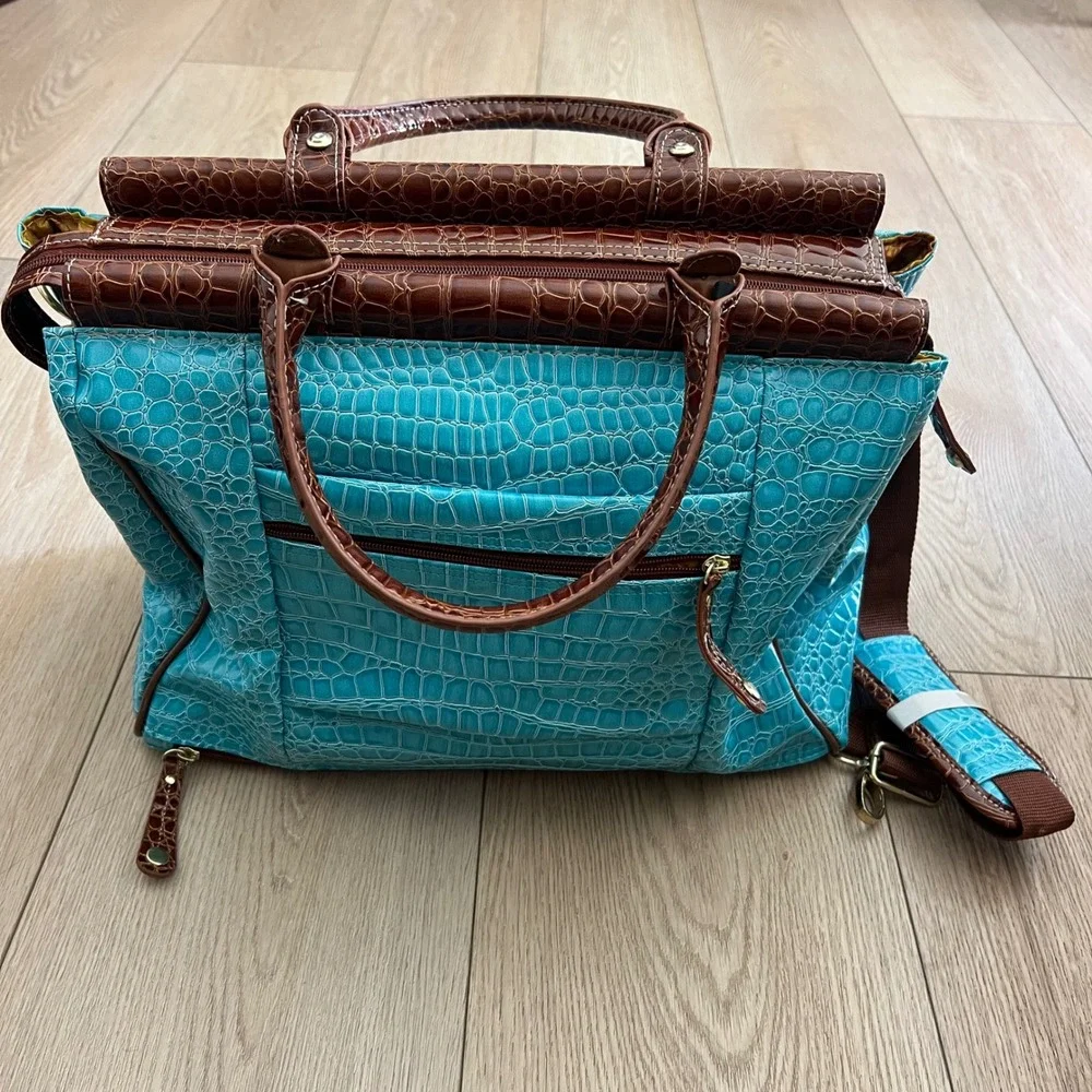 Samantha Brown NWOT blue and brown crocodile-embossed travel tote/weekender bag.